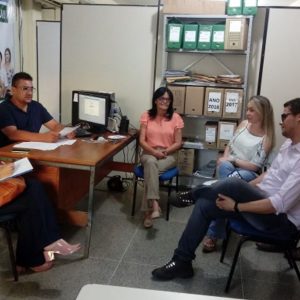 Mestrando apresenta produtos técnicos para secretária de educação de Montes Claros